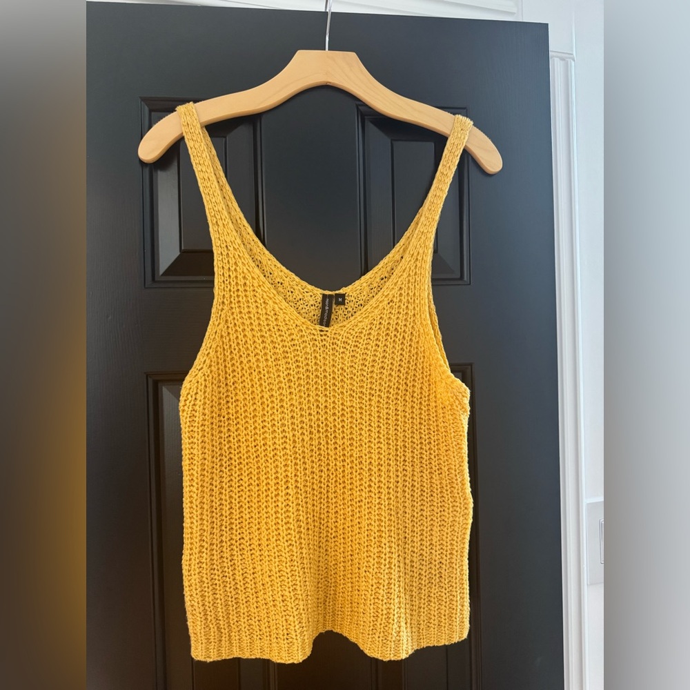 Moon & Madison Mustard Yellow Knit Sweater Tank Top EUC